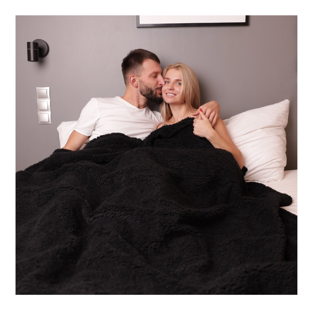 LoveBlanket™ | Wasserdichte Decken - Komfort bei jedem Wetter - Schwarz - LoveBlanket™ | Wasserdichte Decken - Komfort bei jedem Wetter - €25 - Concept Neurenberg