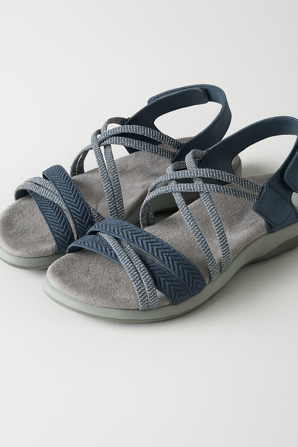Corinne | Lässige Outdoor-Wandersandalen für Damen mit verstellbaren Riemen