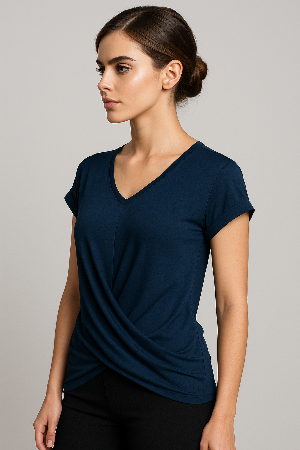 Ruth | T-Shirt mit V-Ausschnitt aus weichem, leichtem Stoff