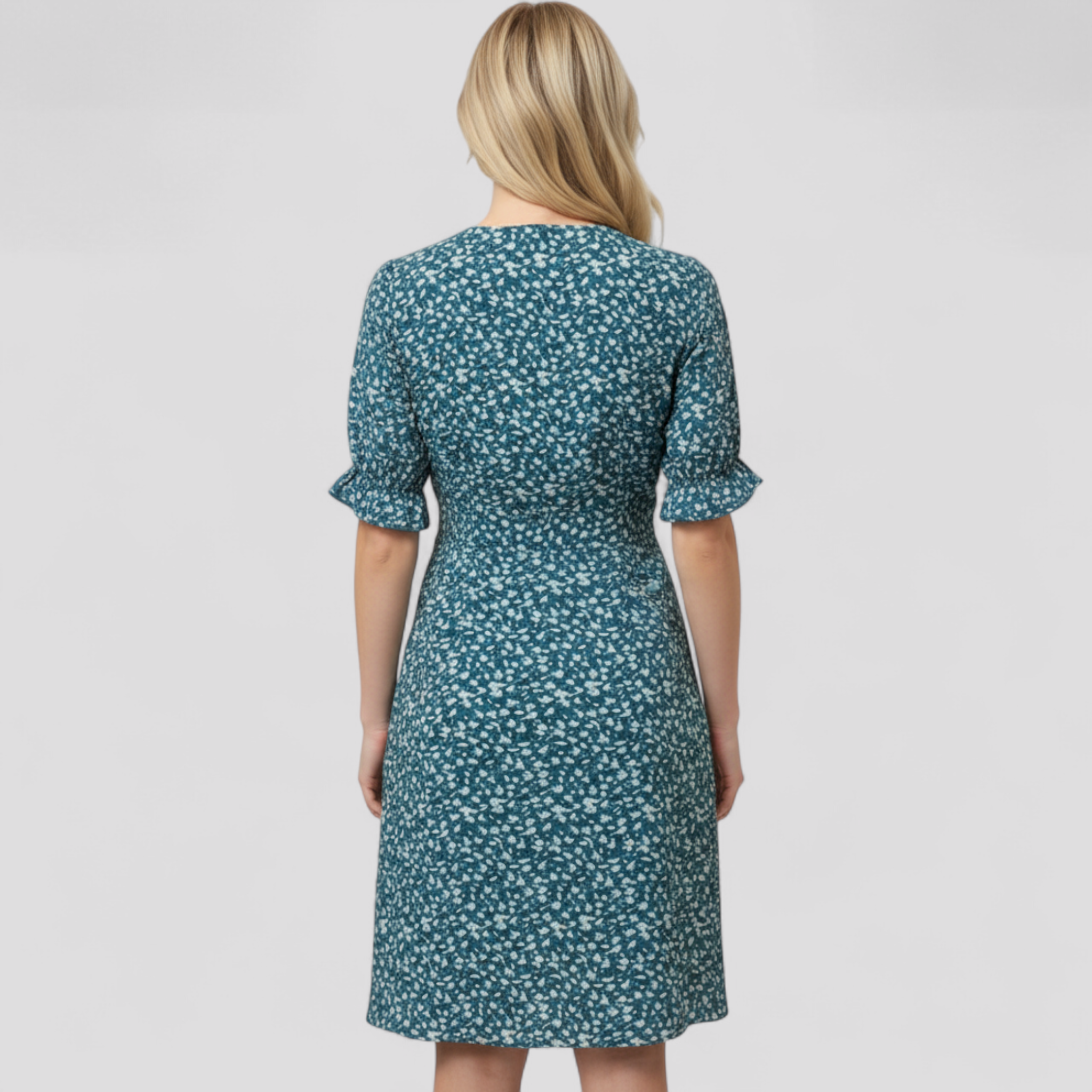 Marie | Geblümtes Midikleid mit V-Ausschnitt und seitlichen Knöpfen