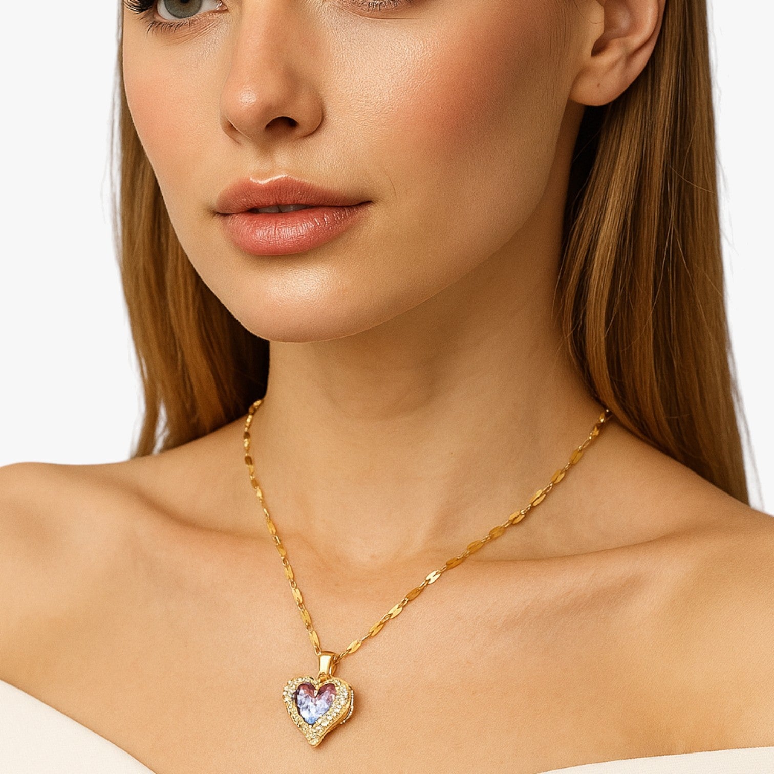 Zuri | Goldherz Kette mit funkelnden Kristallen
