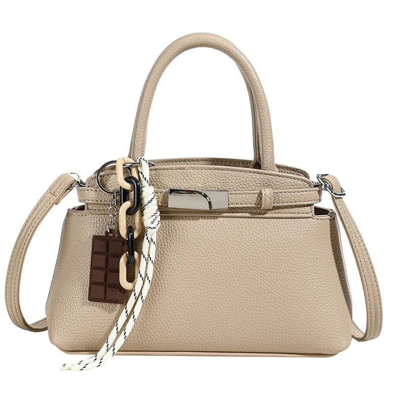 Deanna | Strahlt mit Eleganz: Luxuriöse Muscheltasche für unvergessliche Abende