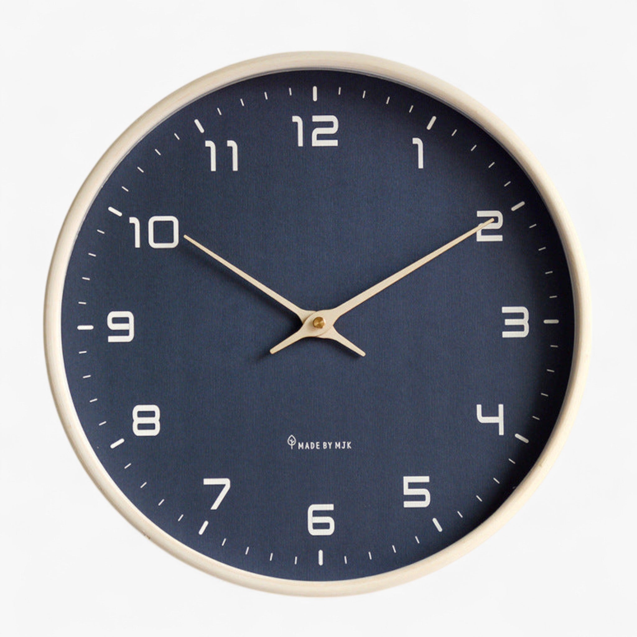 Frank | Minimalistische Wanduhr – Zeitloses Design für jeden Raum