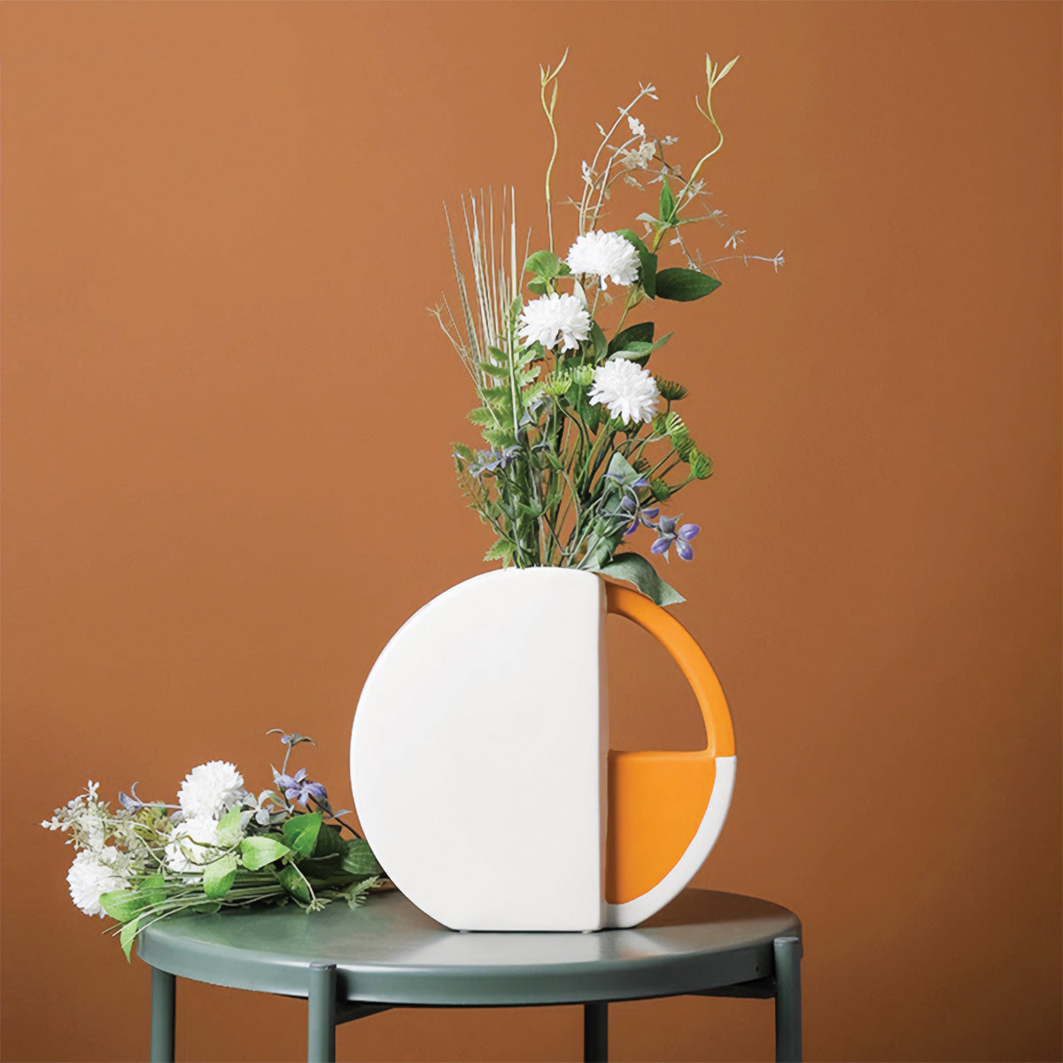 Odal Keramikvase | Chic Akzentstück für jeden Raum - - Odal Keramikvase | Chic Akzentstück für jeden Raum - € - Concept Frankfurt