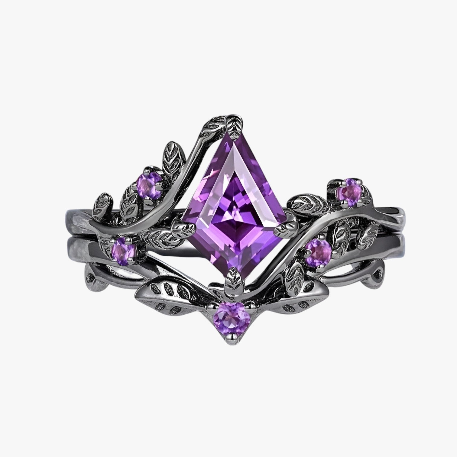 Eva | Set aus lila stapelbaren Ringen im eleganten Gothic-Stil