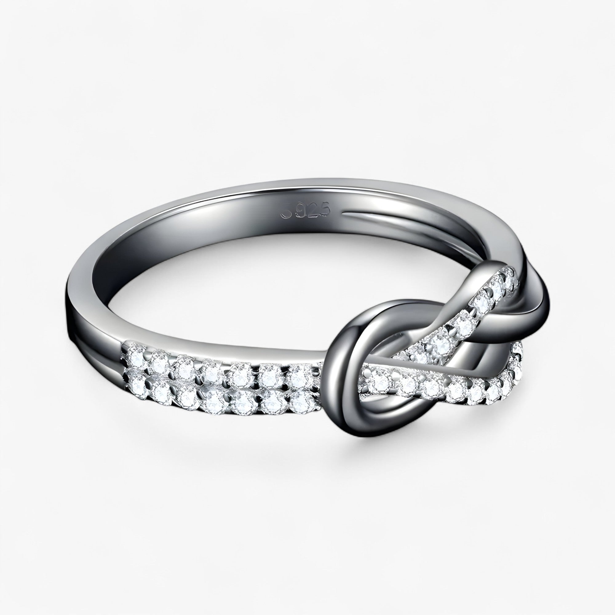 Stina | Unendlichkeit-Knoten Ring – Zeitlose Eleganz in Sterlingsilber