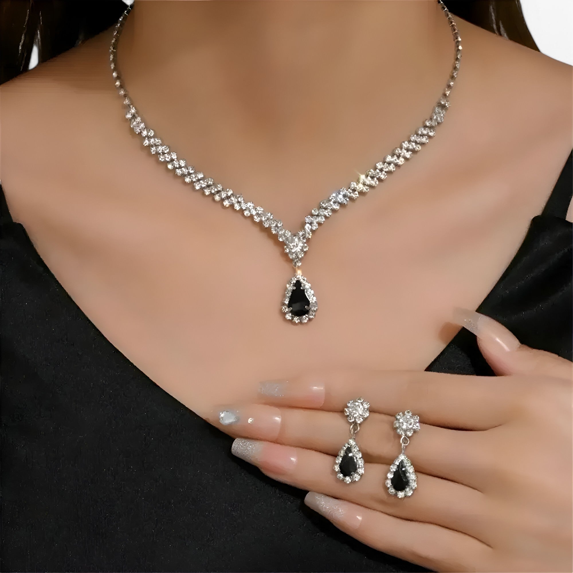 Amanda | Elegantes Hochzeitsset 2 Teile - Tropfenanhänger und Ohrringe