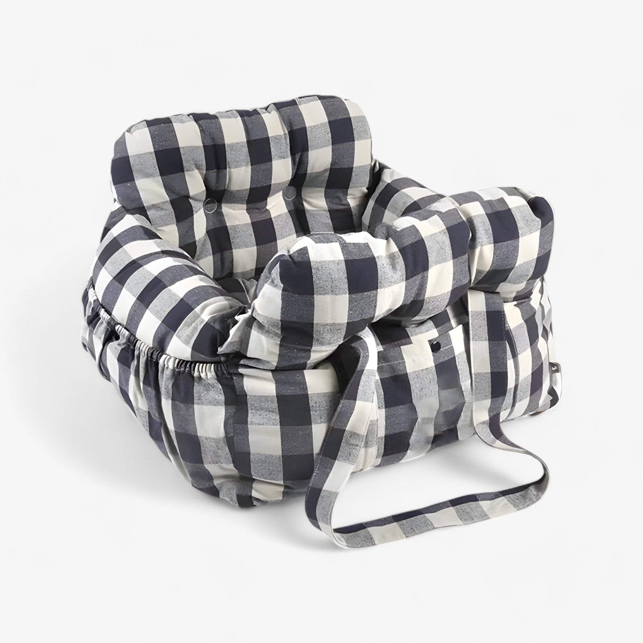 Hund Autobett – Komfort für Reisen und Entspannung unterwegs - Schwarz-weiße Karos - Hund Autobett – Komfort für Reisen und Entspannung unterwegs - €25 - Concept Neurenberg