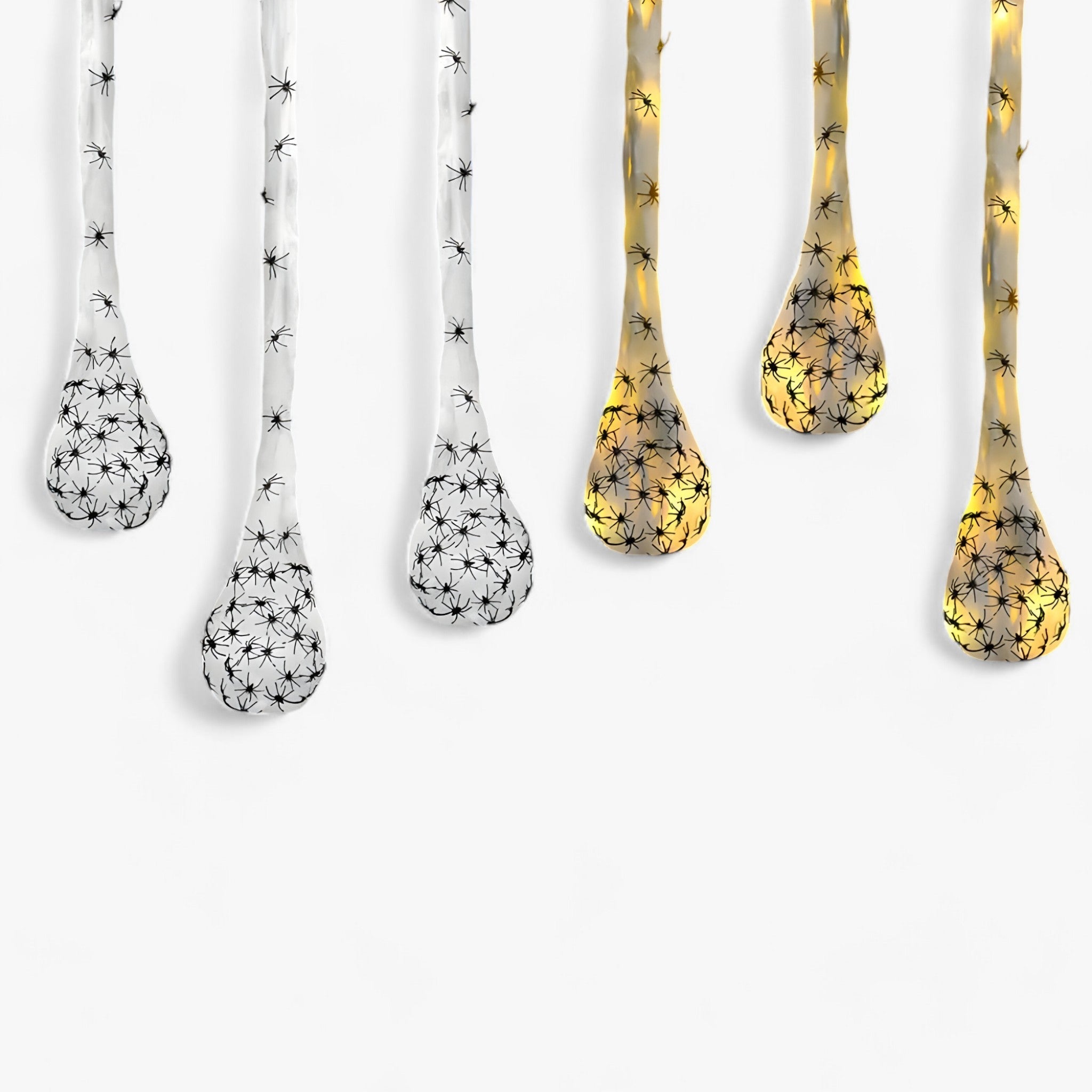 Hängetaschen mit Spinnenkugeln und Lichtern - Halloween Deko für heimgesuchte Häuser - - (1+1 gratis) Wade | Hängetaschen mit Spinnenkugeln und Lichtern - Halloween Deko für heimgesuchte Häuser - €25 - Concept Düsseldorf