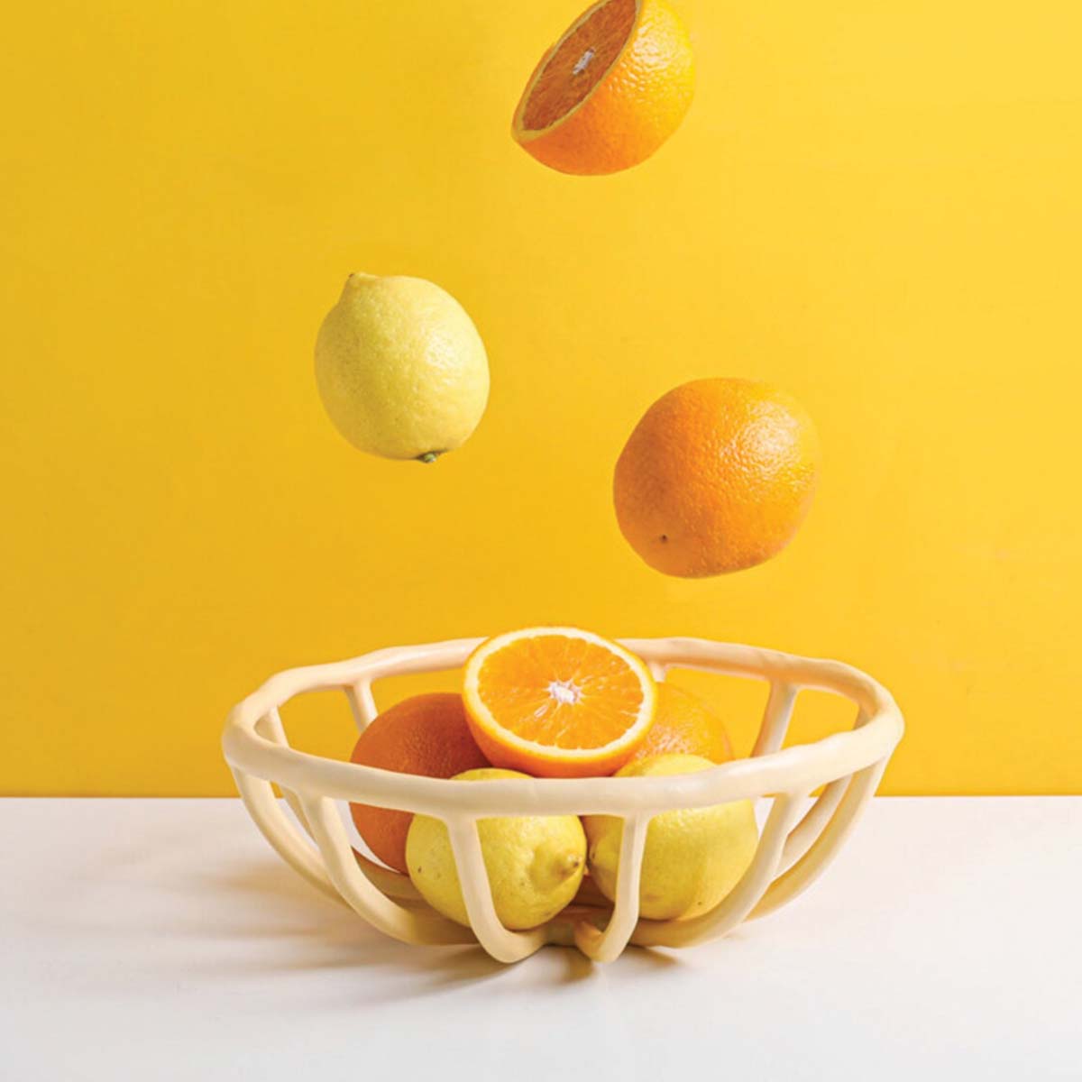Resin Obstschale | Skulpturiertes Tablett - Stilvoll & Funktional - - Resin Obstschale | Skulpturiertes Tablett - Stilvoll & Funktional - € - Concept Frankfurt