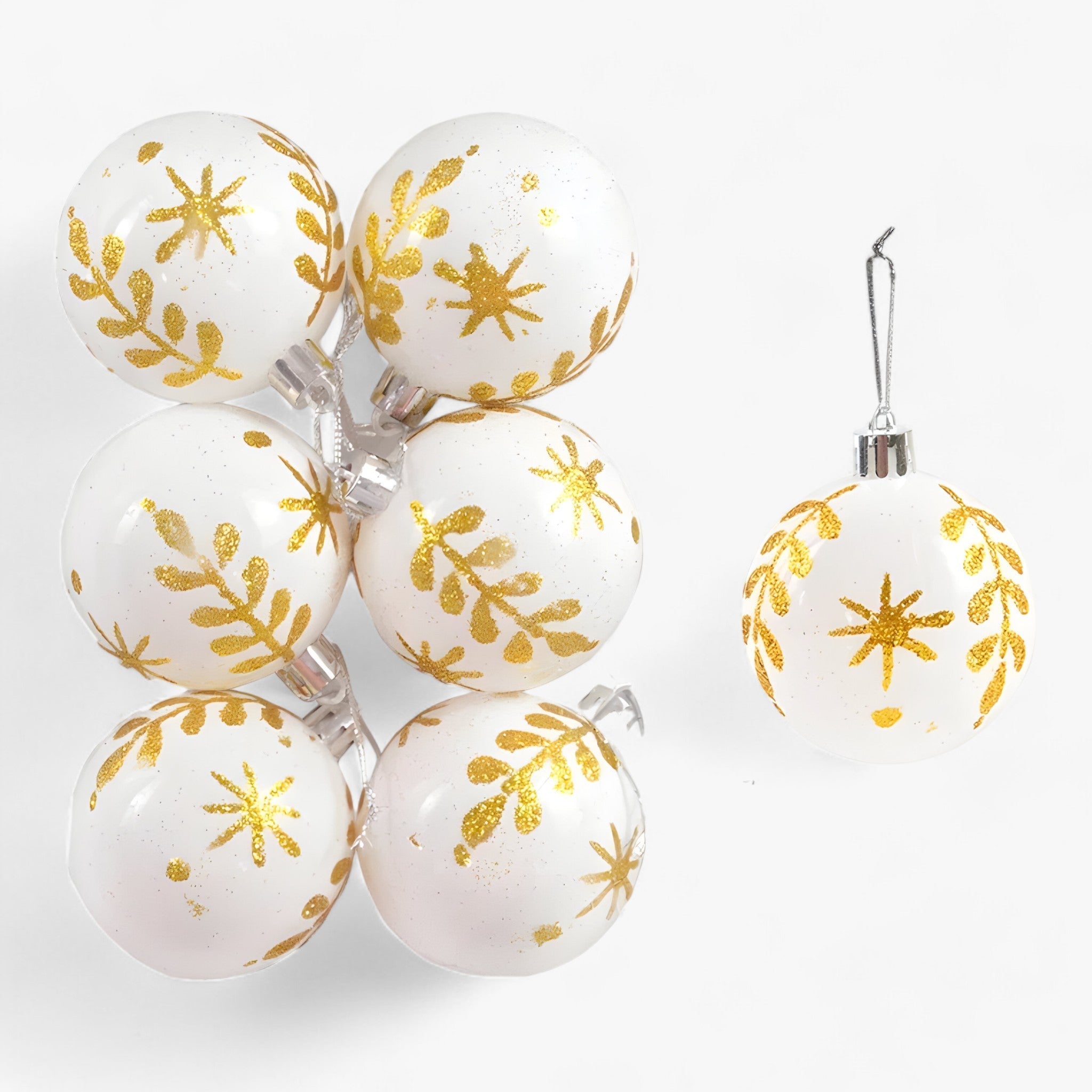 Weihnachten | 6 Stück Weihnachtskugeln – ideale Dekorationen für den Baum - D 6cm - Weihnachten | 6 Stück Weihnachtskugeln – ideale Dekorationen für den Baum - €25 - Concept Düsseldorf