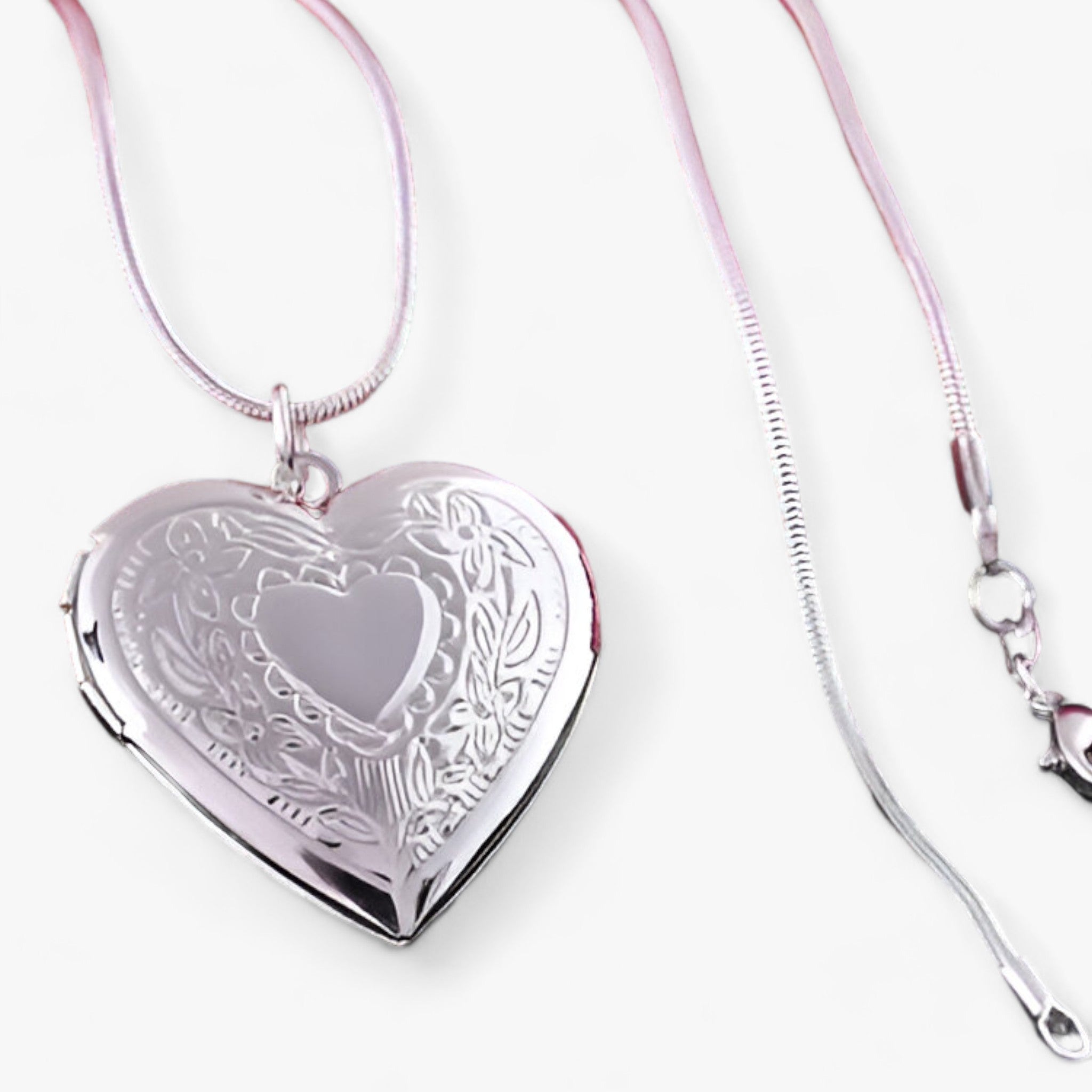 Herzkette - Tragen Sie kostbare Erinnerungen mit Sterlingsilber - - ETERNAL LOVE | Herzkette - Tragen Sie kostbare Erinnerungen mit Sterlingsilber - €25 - Concept Frankfurt