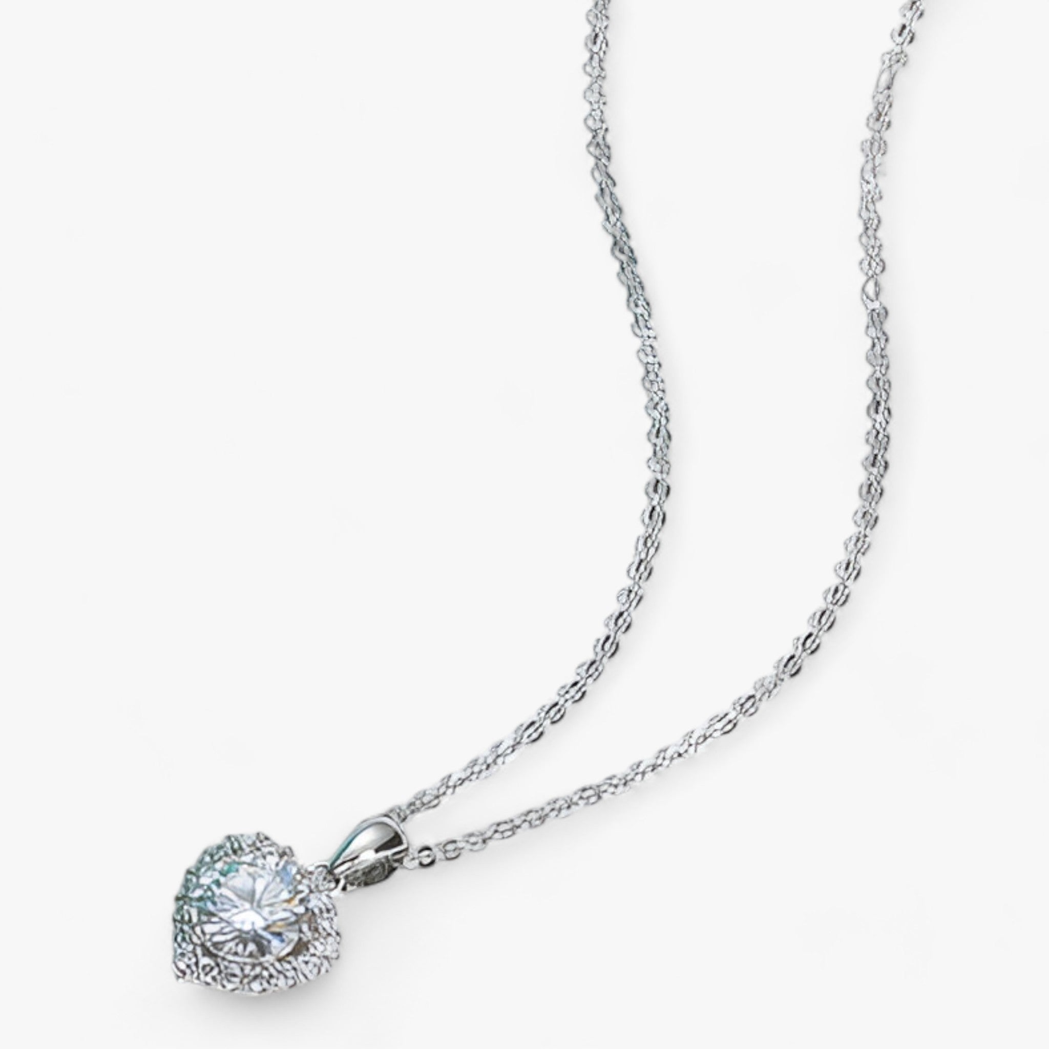 Moissanite-Herzanhänger-Kette - Feiern Sie ewige Liebe - - HEART | Moissanite-Herzanhänger-Kette - Feiern Sie ewige Liebe - €25 - Concept Frankfurt