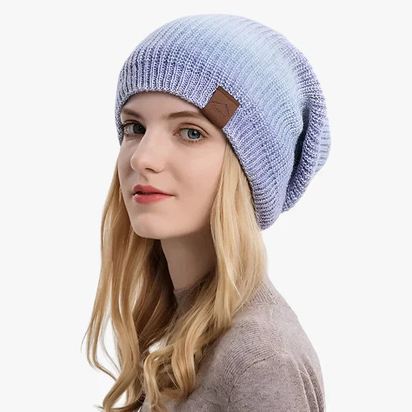 Bunte Plüschstrickmütze - Gemütlich und Modisch - - Bunte Plüschstrickmütze - Gemütlich und Modisch - €25 - Concept Frankfurt