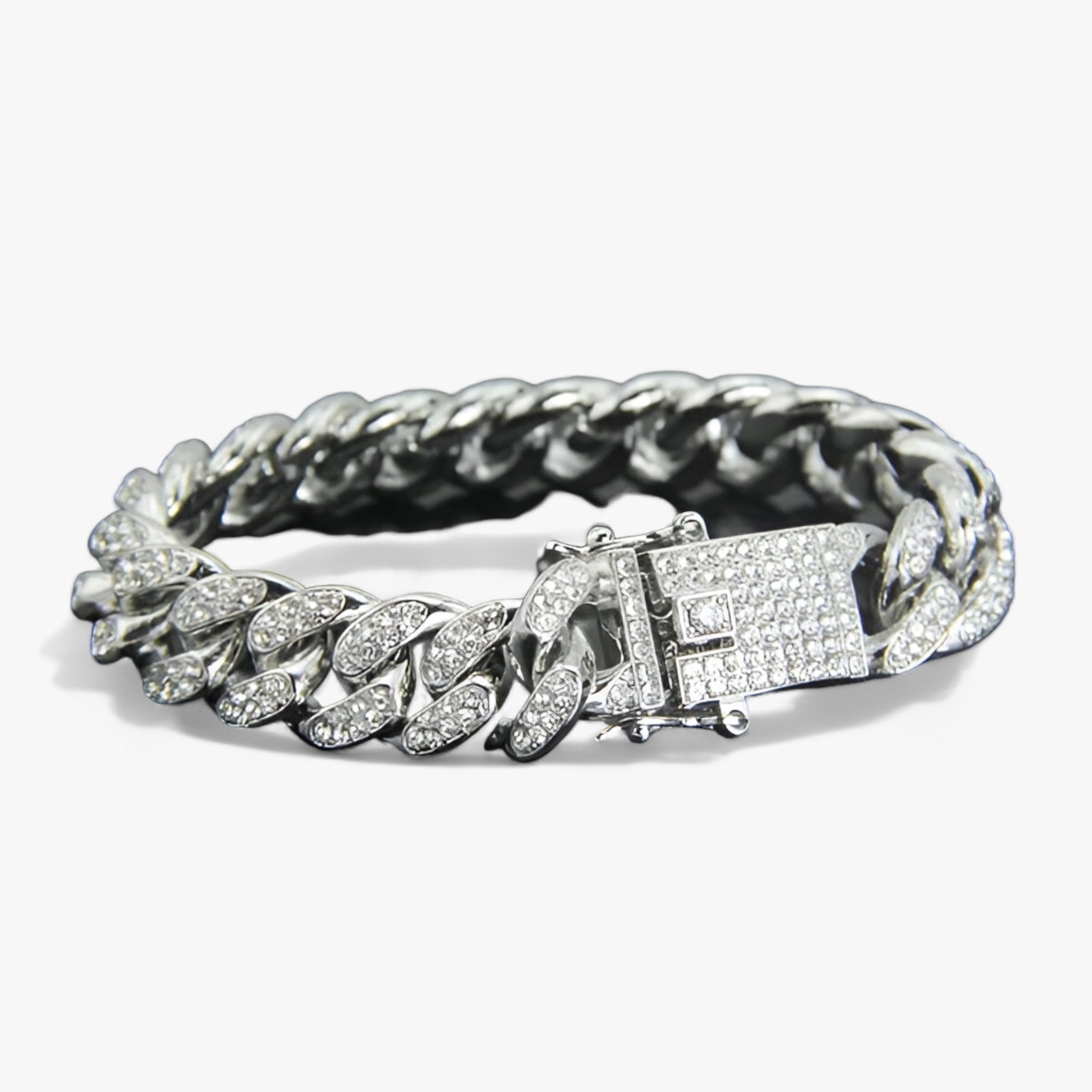 Kubanisches Kettenarmband - Verleiht Freizeitkleidung Extravaganz - Silber - Kubanisches Kettenarmband - Verleiht Freizeitkleidung Extravaganz - €25 - Concept Frankfurt