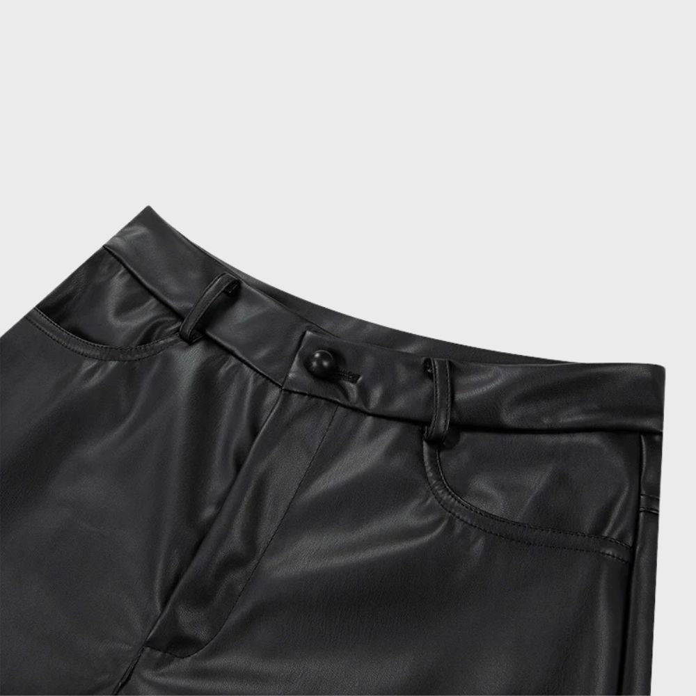 Lederhose - Eleganz & Komfort vereint - - Femke | Lederhose - Eleganz & Komfort vereint - €25 - Concept Frankfurt