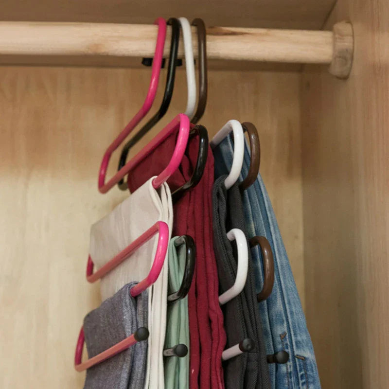 Hosenbügel | 5-lagiges S-förmiges Gestell - Platzsparend im Kleiderschrank - - Hosenbügel | 5-lagiges S-förmiges Gestell - Platzsparend im Kleiderschrank (1 +1 GRATUIT) - €25 - Concept Neurenberg