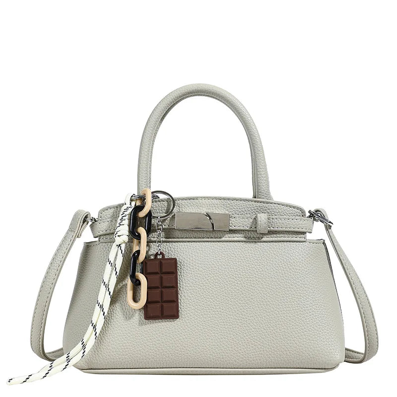 Deanna | Strahlt mit Eleganz: Luxuriöse Muscheltasche für unvergessliche Abende