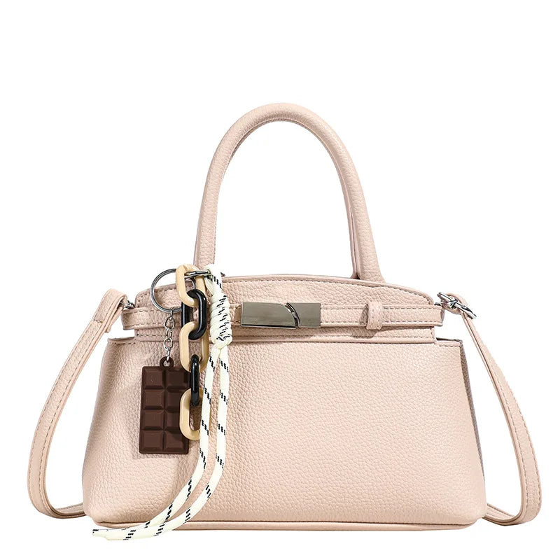 Deanna | Strahlt mit Eleganz: Luxuriöse Muscheltasche für unvergessliche Abende