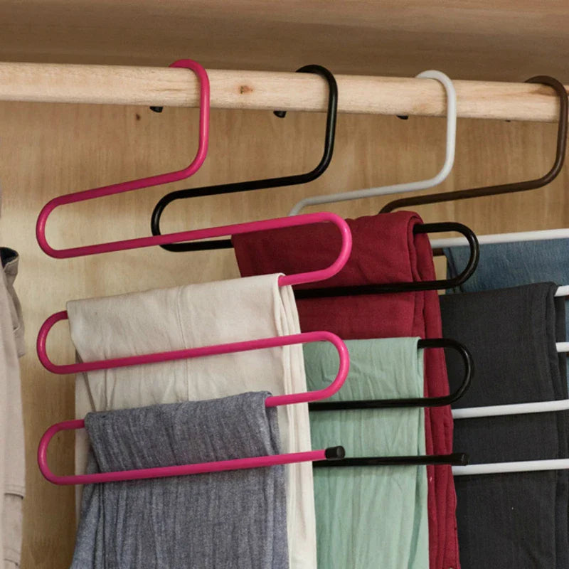 Hosenbügel | 5-lagiges S-förmiges Gestell - Platzsparend im Kleiderschrank - - Hosenbügel | 5-lagiges S-förmiges Gestell - Platzsparend im Kleiderschrank (1 +1 GRATUIT) - €25 - Concept Neurenberg