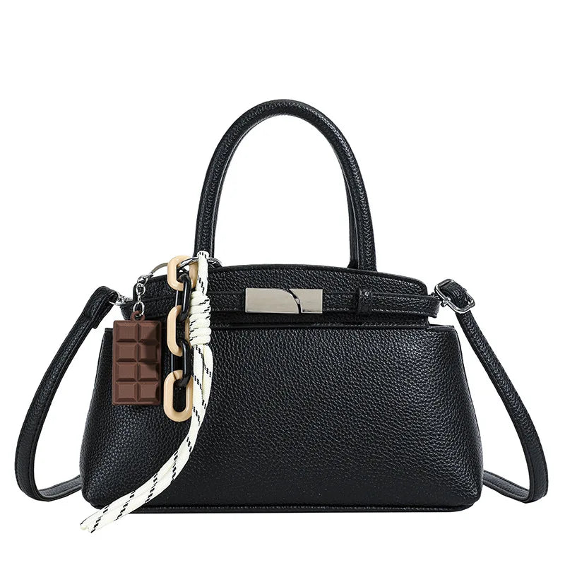 Deanna | Strahlt mit Eleganz: Luxuriöse Muscheltasche für unvergessliche Abende