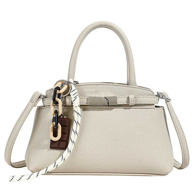 Deanna | Strahlt mit Eleganz: Luxuriöse Muscheltasche für unvergessliche Abende