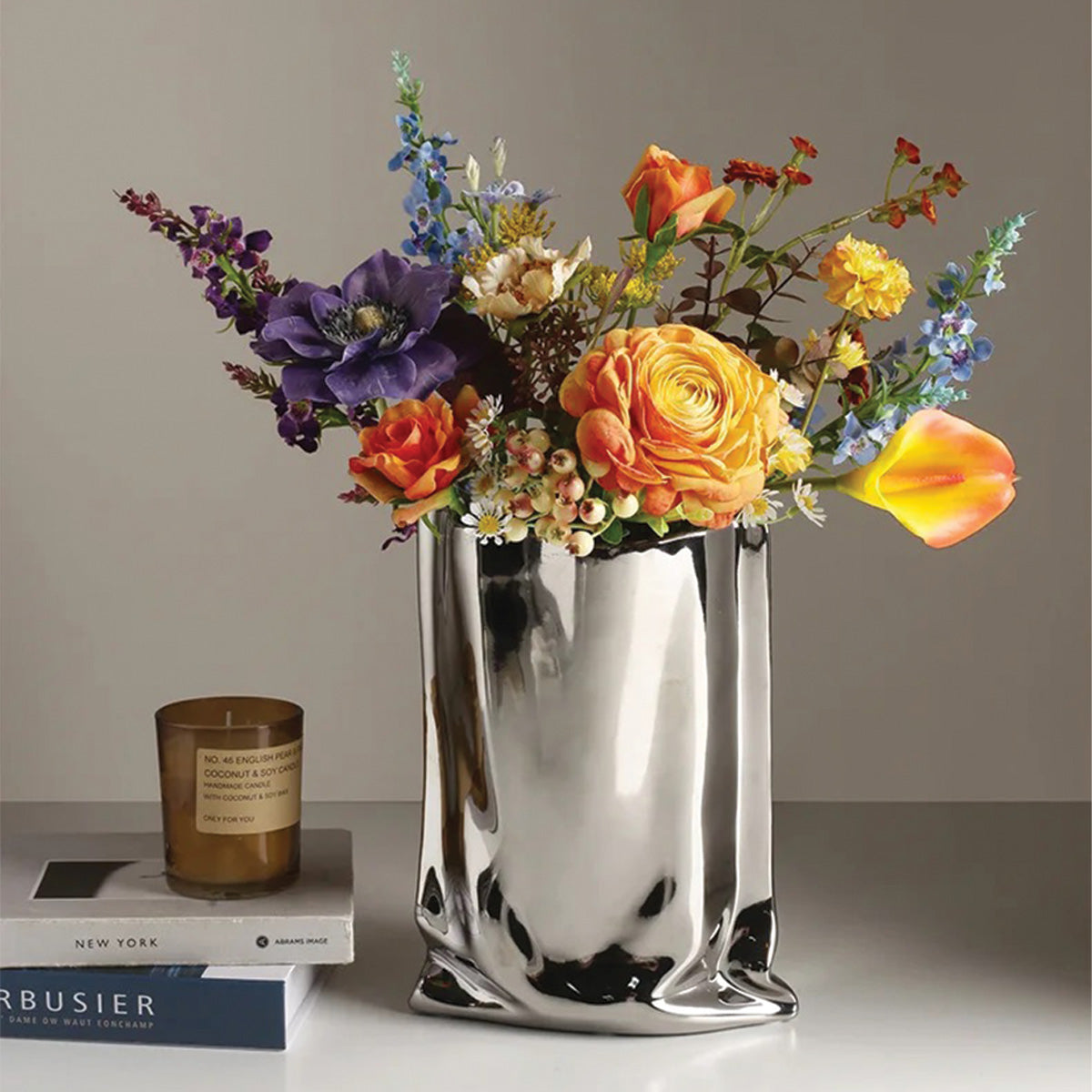 Geschmückter Blumenstrauß mit Rand | Zeitgenössische Dekoration, perfekt für alle Räume
