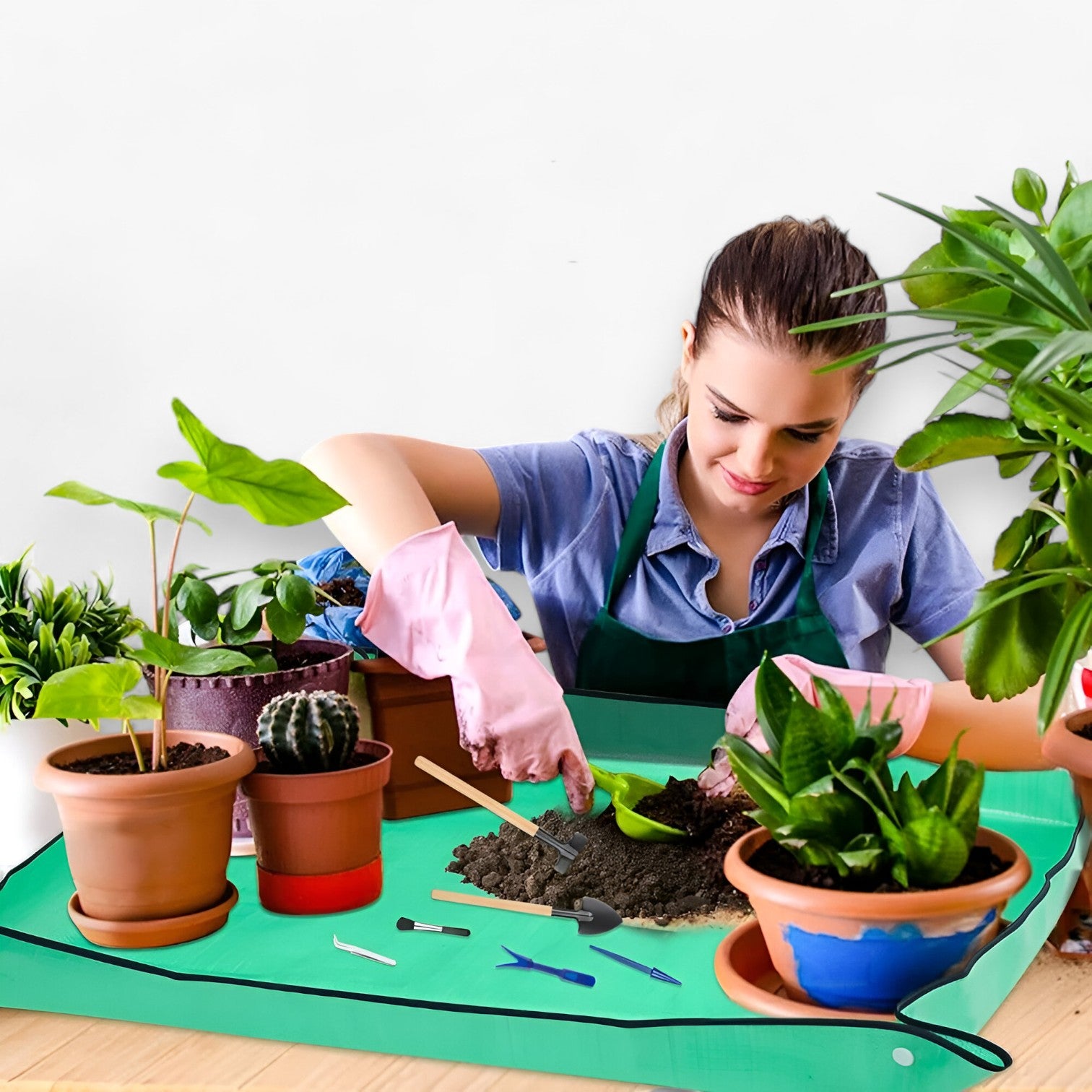 Faltbare Pflanzmatte - Wasserfeste Gartenhilfe zum einfachen Umpflanzen - - Faltbare Pflanzmatte - Wasserfeste Gartenhilfe zum einfachen Umpflanzen - €25 - Concept Neurenberg