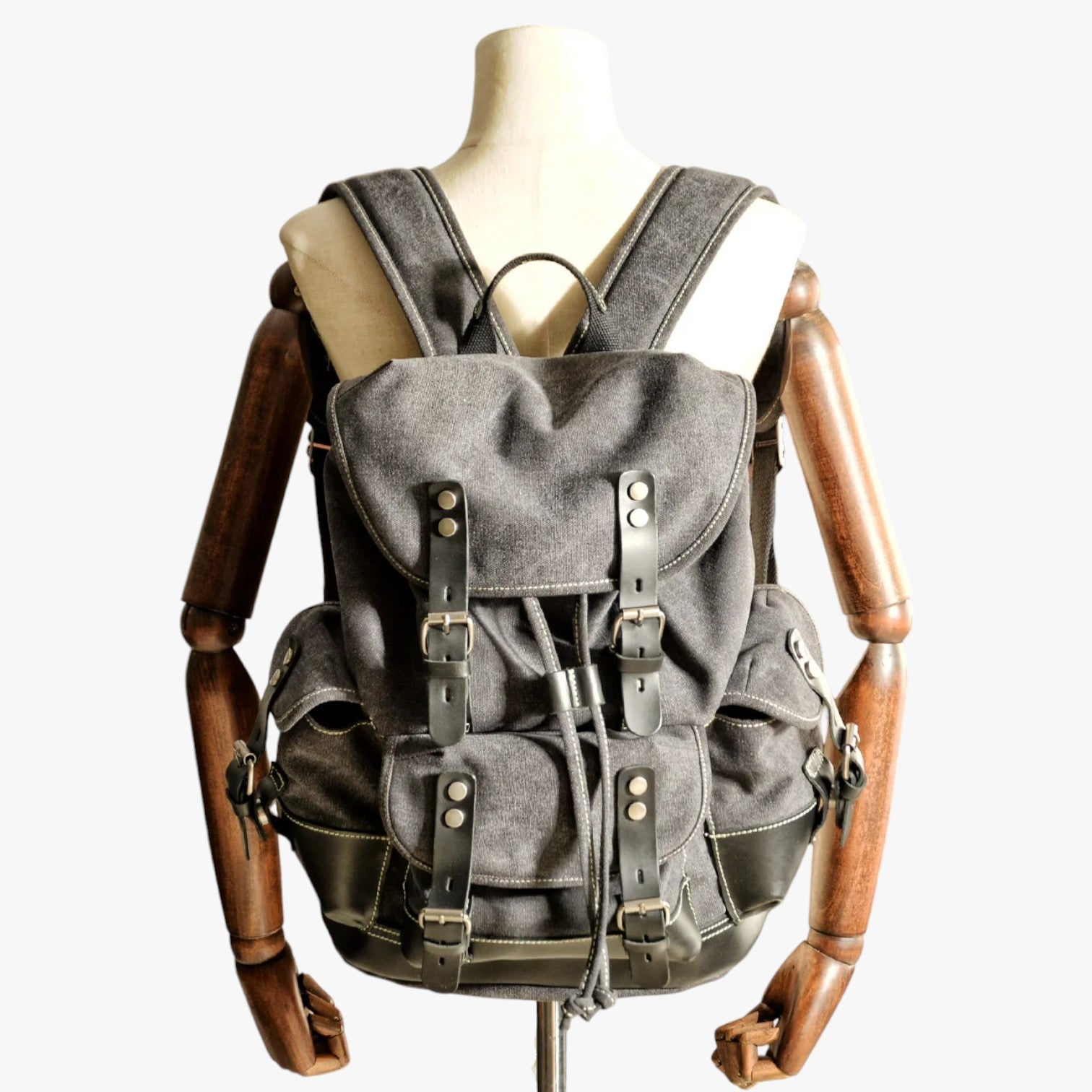 Conor | Rucksack für Trekking aus Stoff und Leder mit Großem Fassungsvermögen