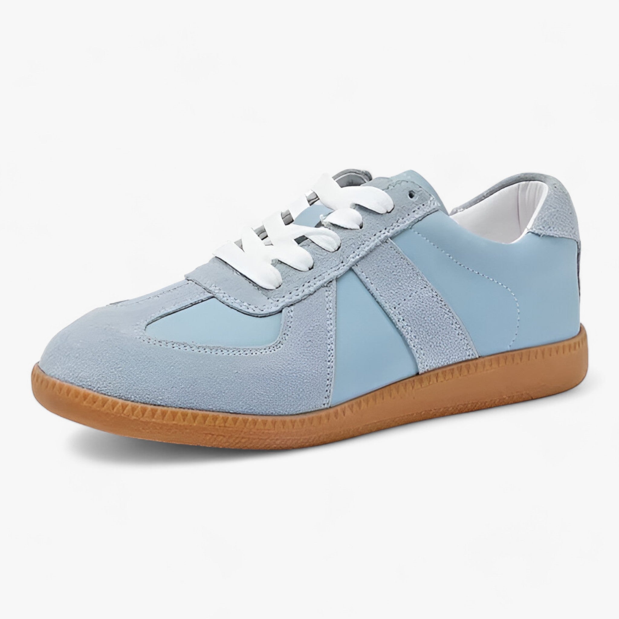 Echtleder-Sneaker – zeitloser Komfort - Blau - Echtleder-Sneaker – zeitloser Komfort - €25 - Concept Frankfurt