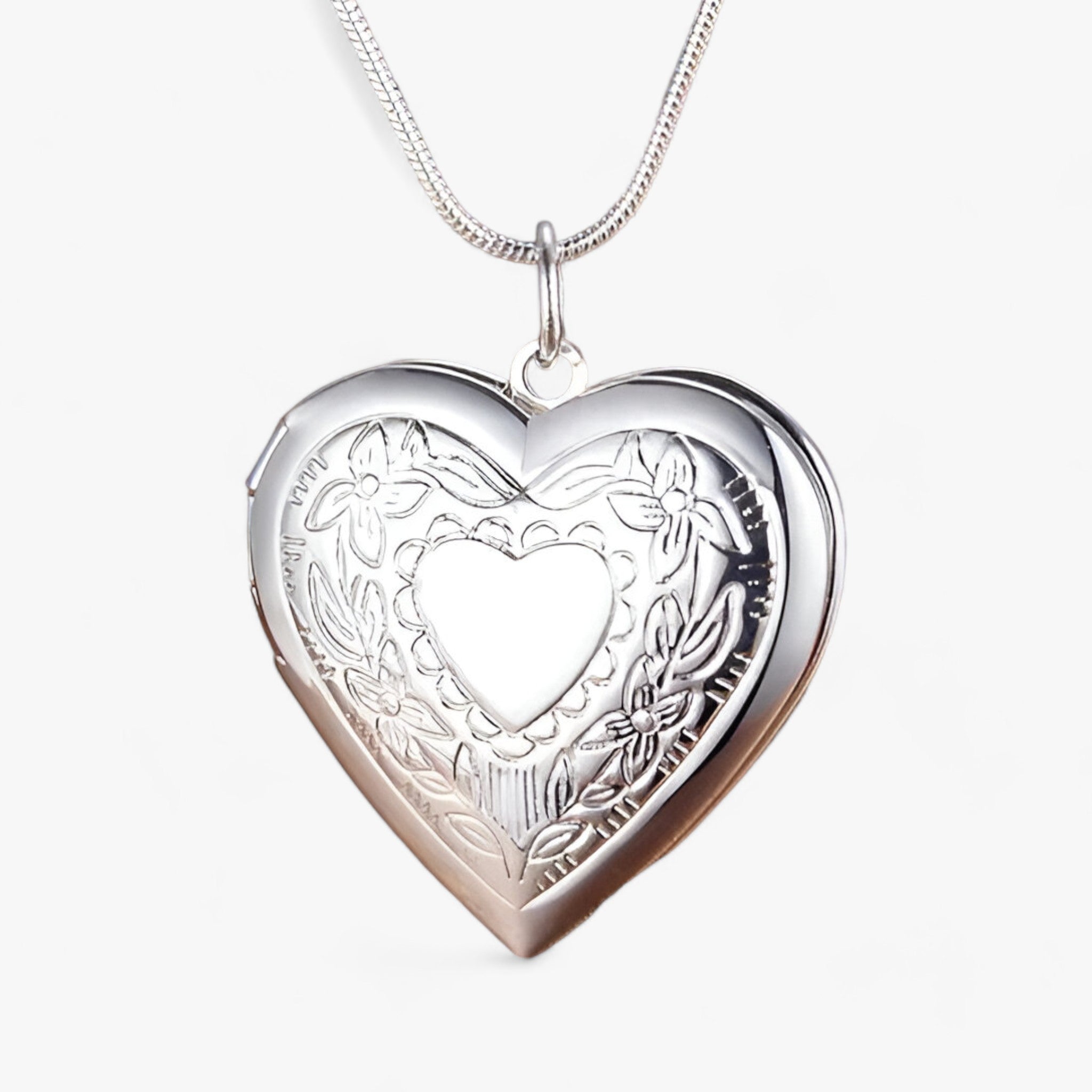 Herzkette - Tragen Sie kostbare Erinnerungen mit Sterlingsilber - - ETERNAL LOVE | Herzkette - Tragen Sie kostbare Erinnerungen mit Sterlingsilber - €25 - Concept Frankfurt