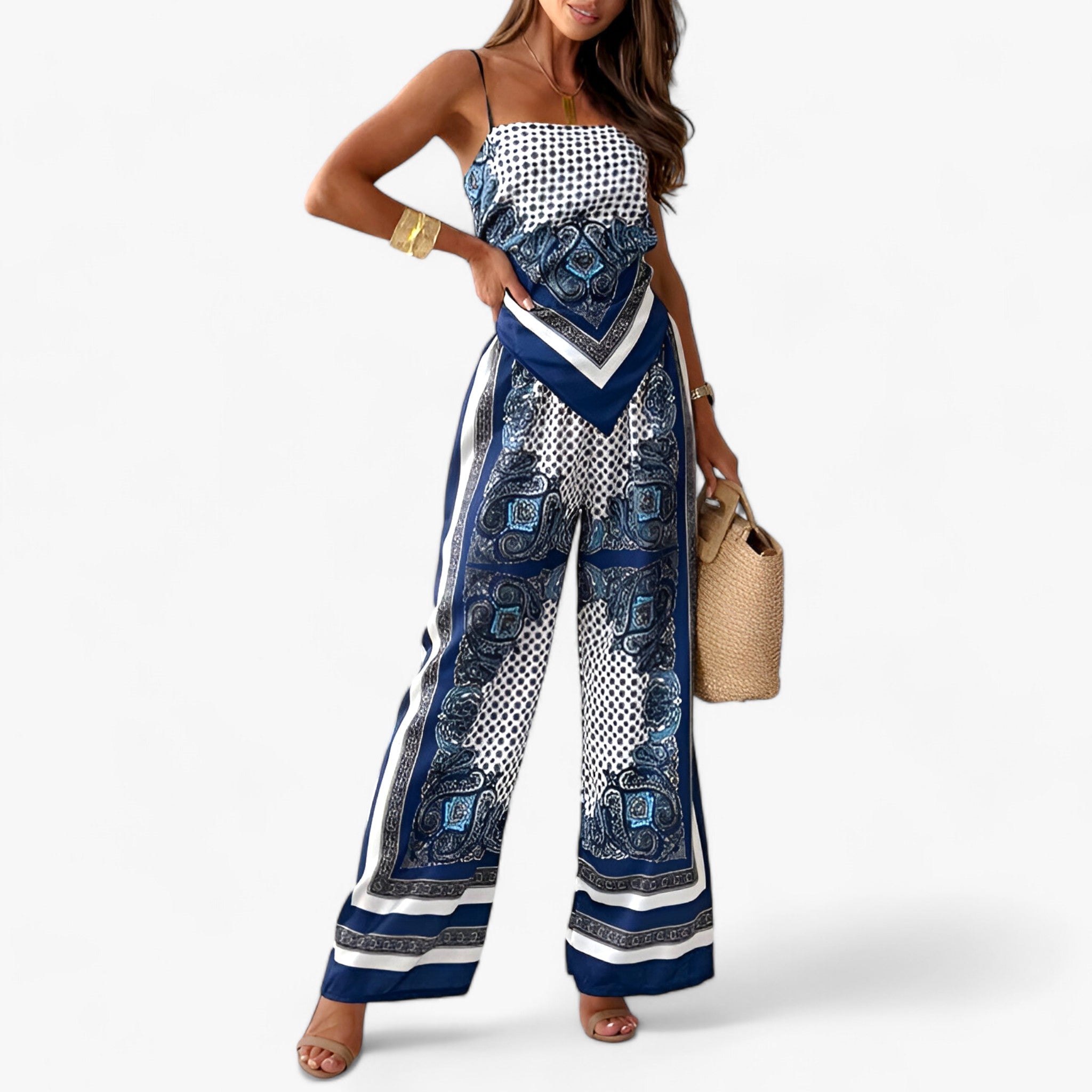 Rückenfreies Top und Hosen Set - Raffinierter Stil und Mutiges Design - - Rückenfreies Top und Hosen Set - Raffinierter Stil und Mutiges Design - €25 - Concept Frankfurt