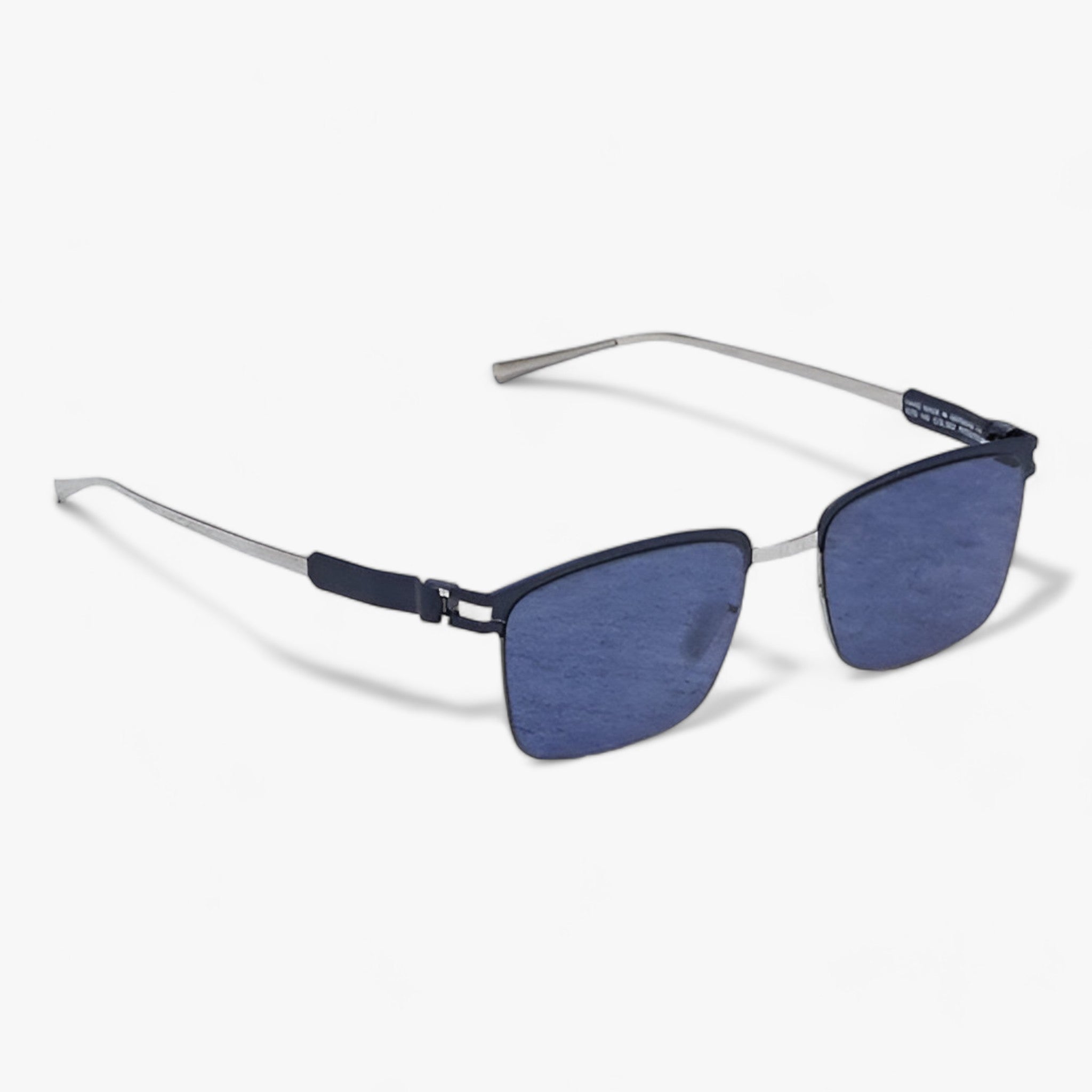 Designer-Brille - Schlankes Design mit außergewöhnlichem UV-Schutz - Blau - GERMANY | Designer-Brille - Schlankes Design mit außergewöhnlichem UV-Schutz - €25 - Concept Frankfurt